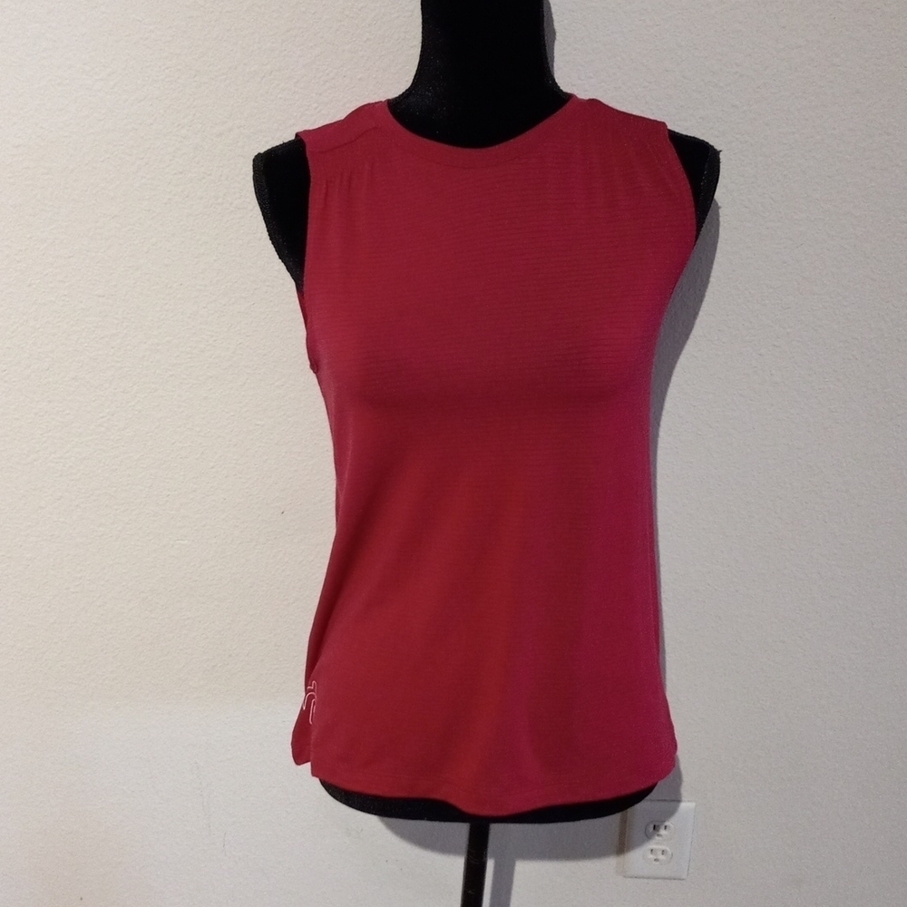 PELOTON size small active tank, like new